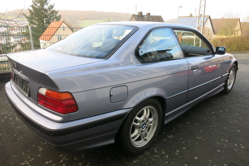 BMW 320-2.jpg