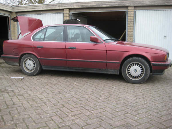 standaard onderstel / 15&quot; E34 kroonkurkwielen