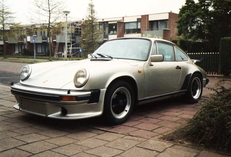 Porsche 911 Carrera 3.0 1976 V uniek.jpg