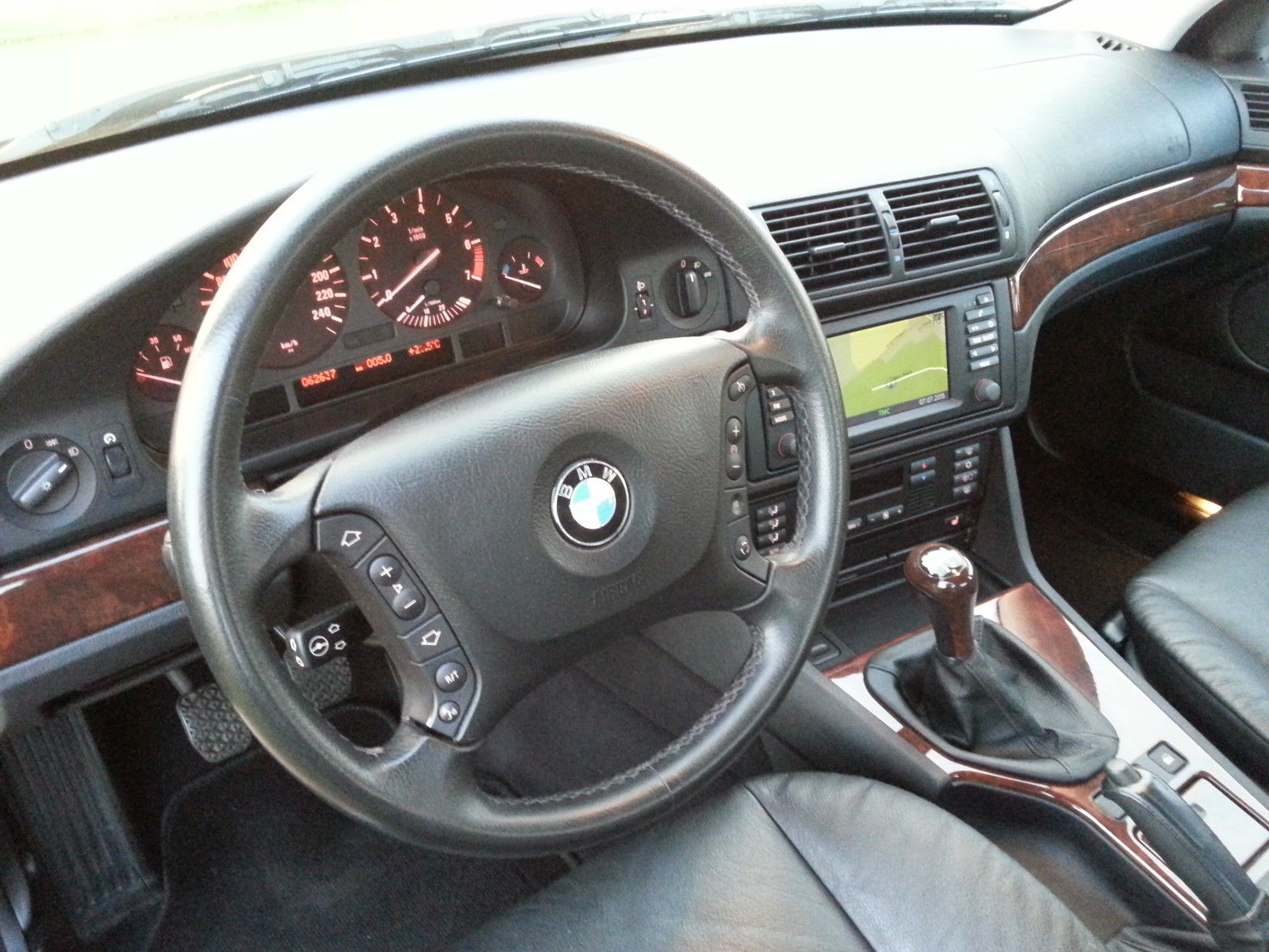 BMW 530i.2.jpg