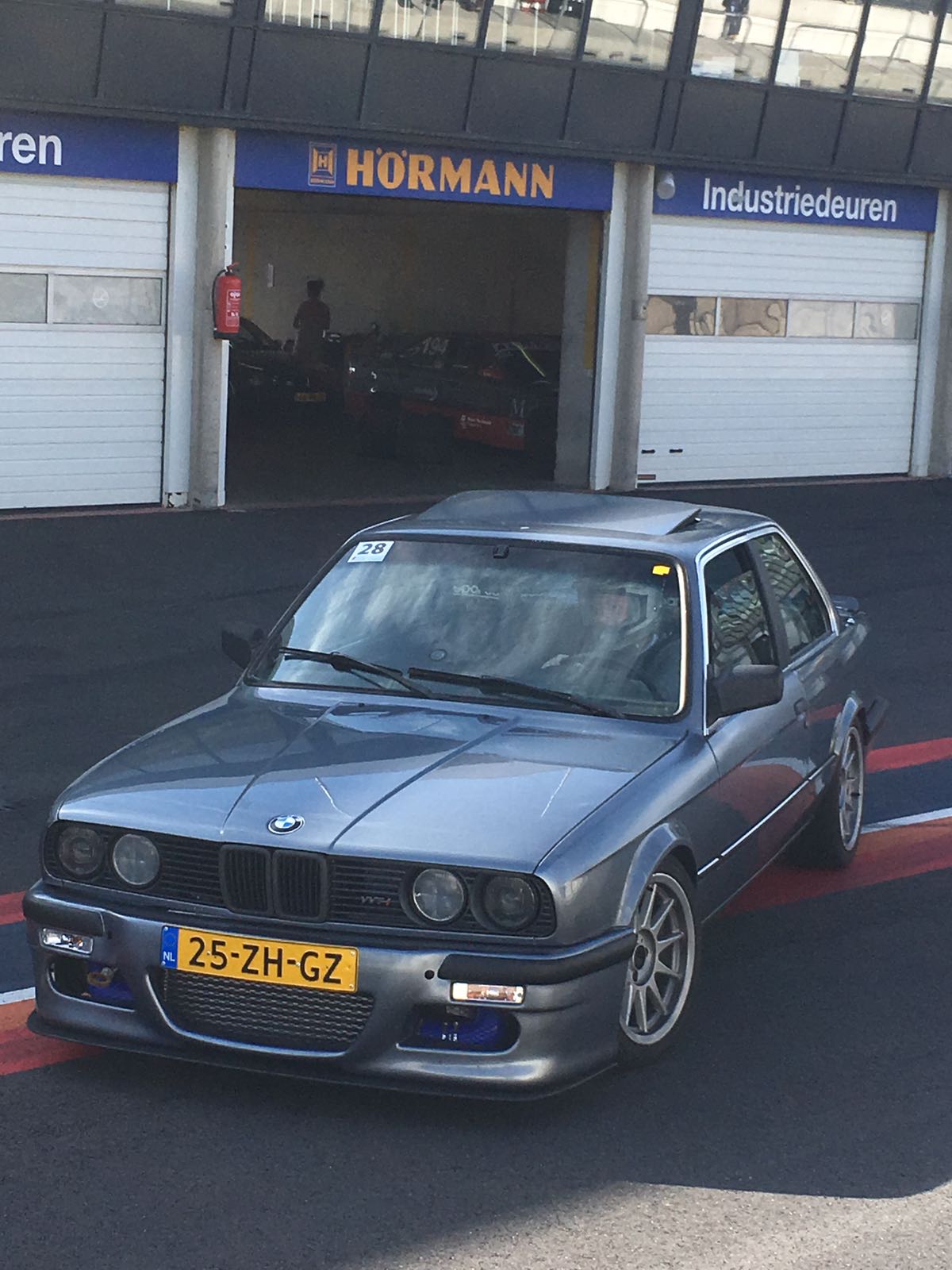 E302JZ ZV.JPG