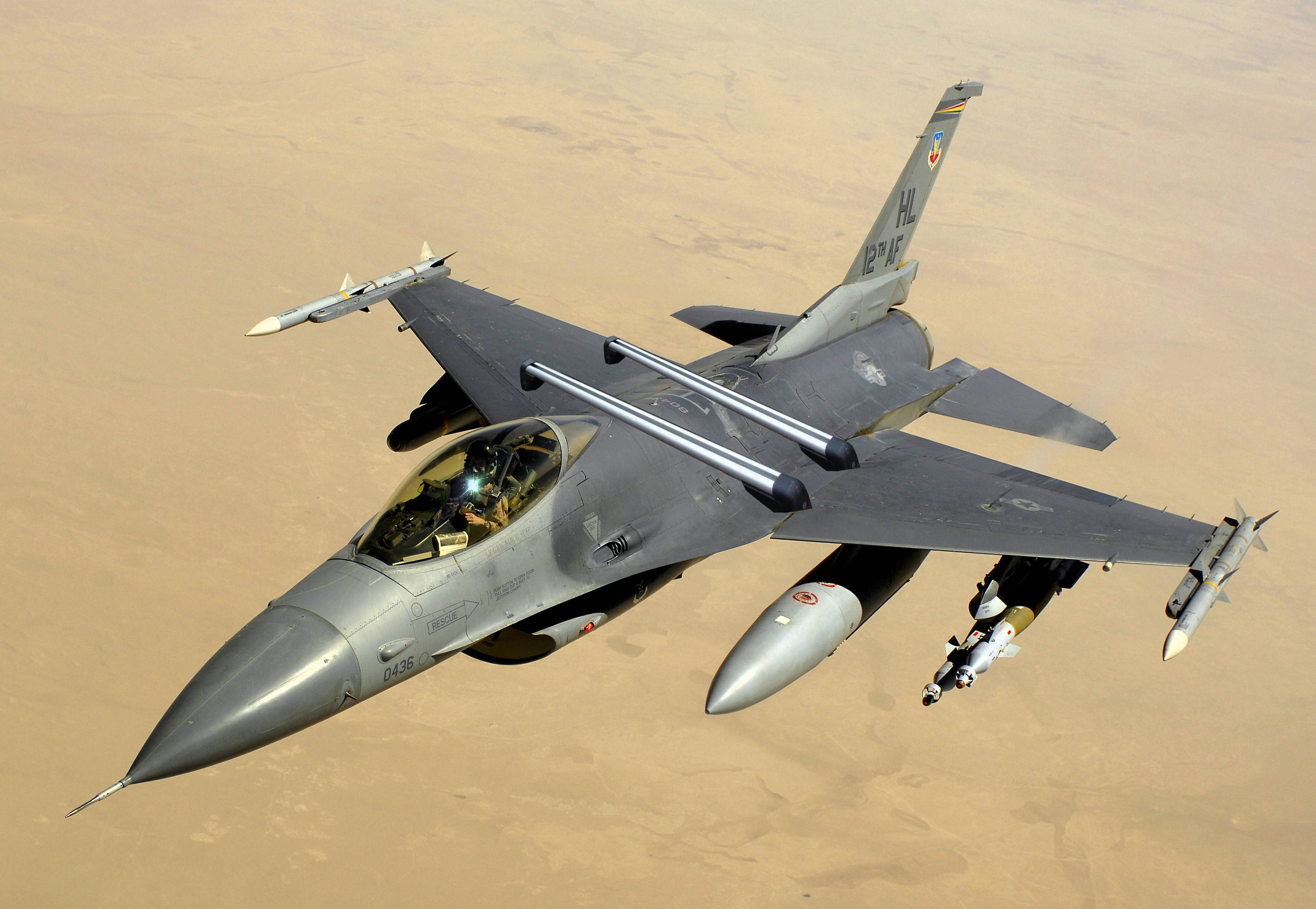 F-16_BMW_Dakdragers.jpg