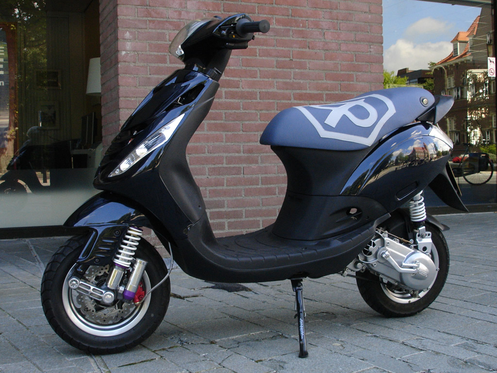 zipsp2000_1.jpg