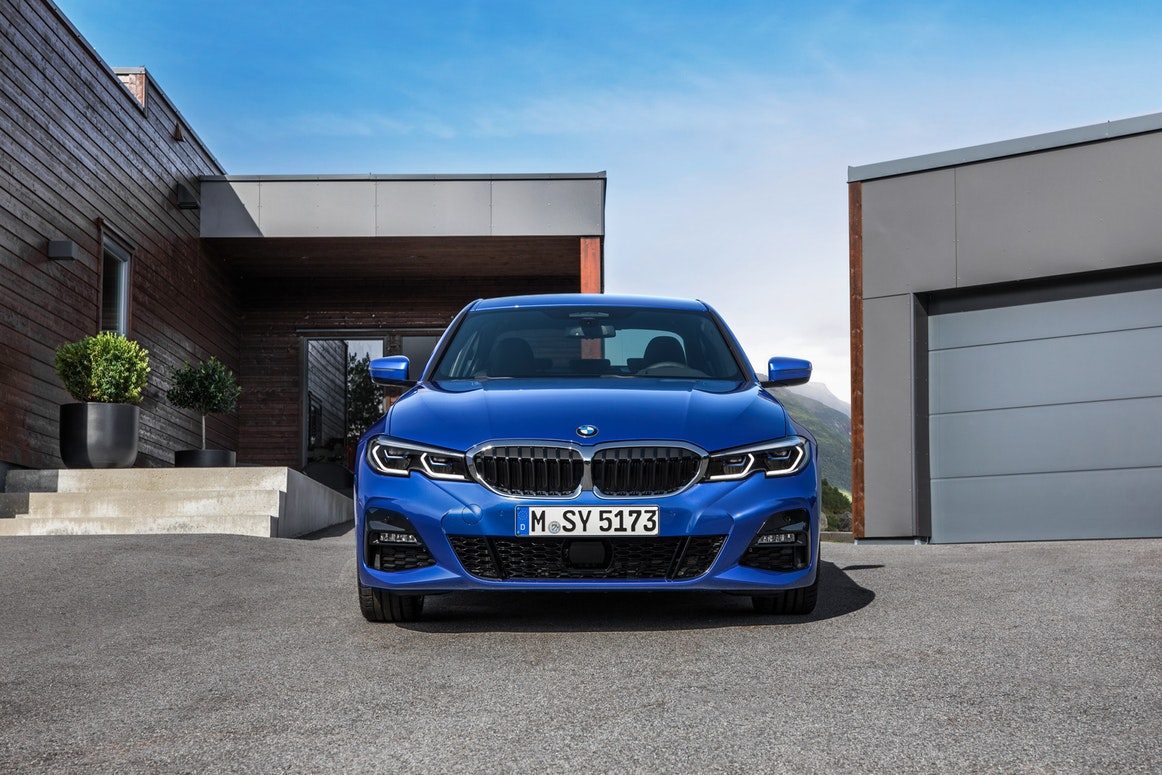 The all new 2019 BMW 3 Series. European Model Shown (22).jpg