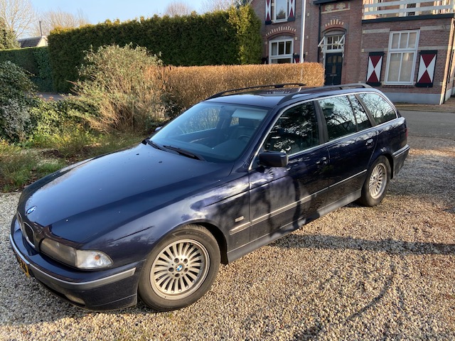 E39 orientblau