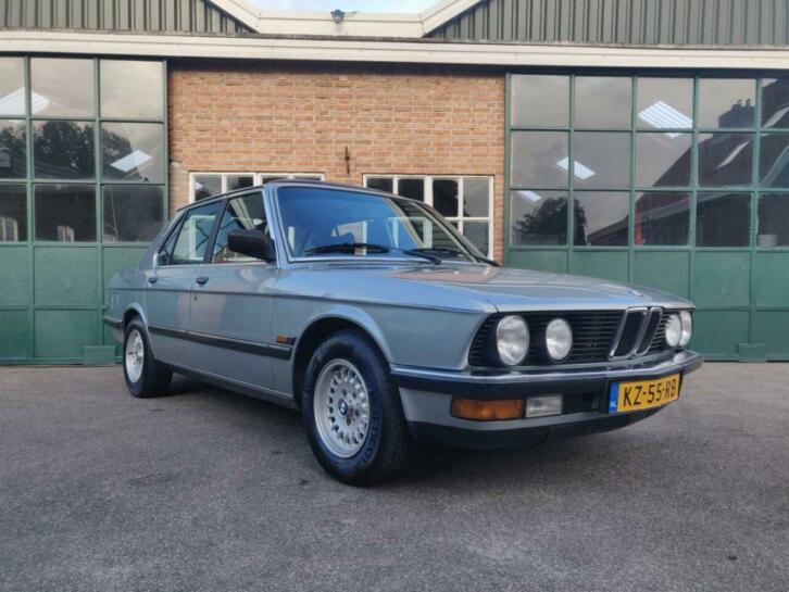 E28 525i.jpg