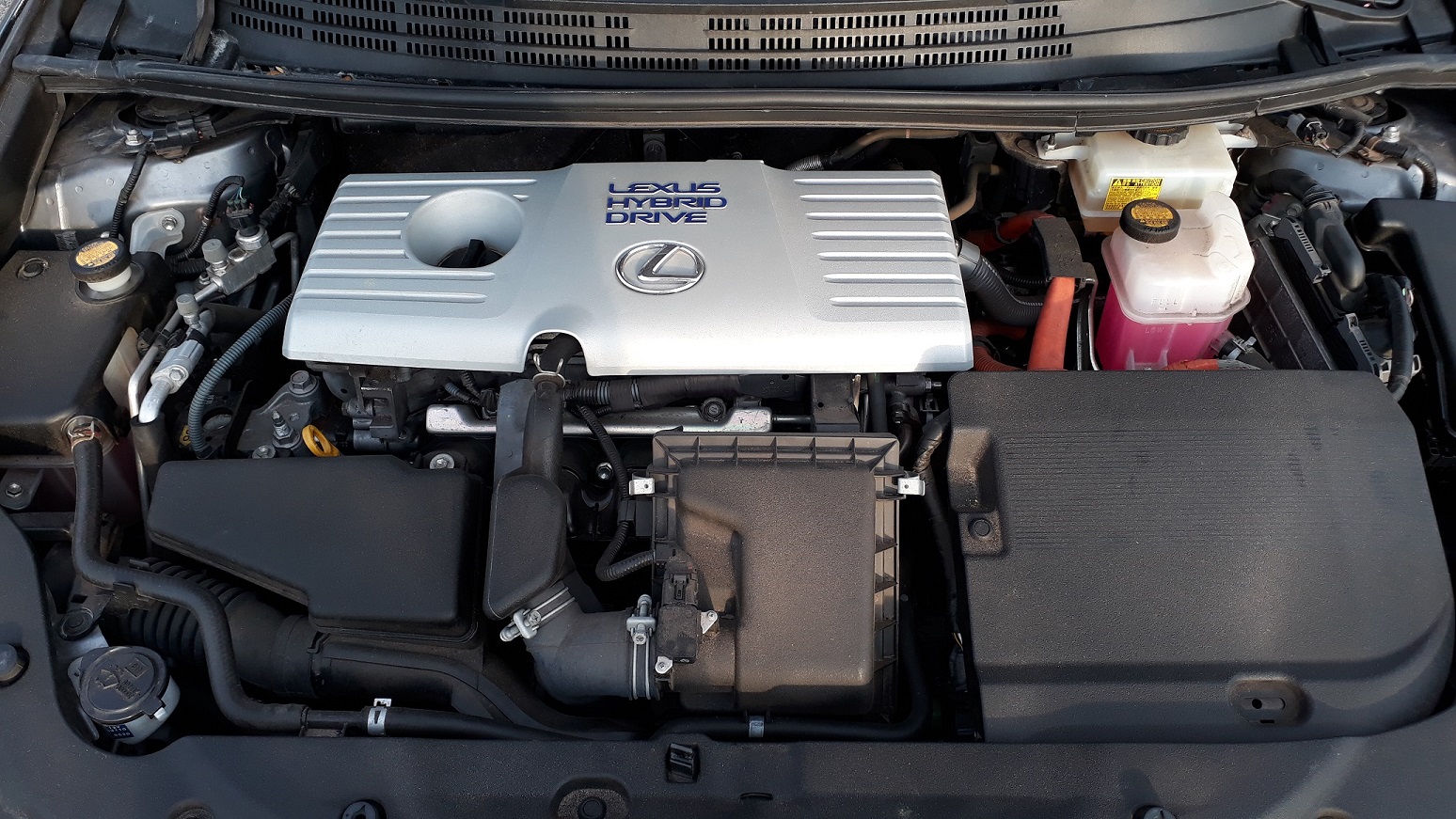 Lexus_CT200h_Fsport_Ext_motor.jpg