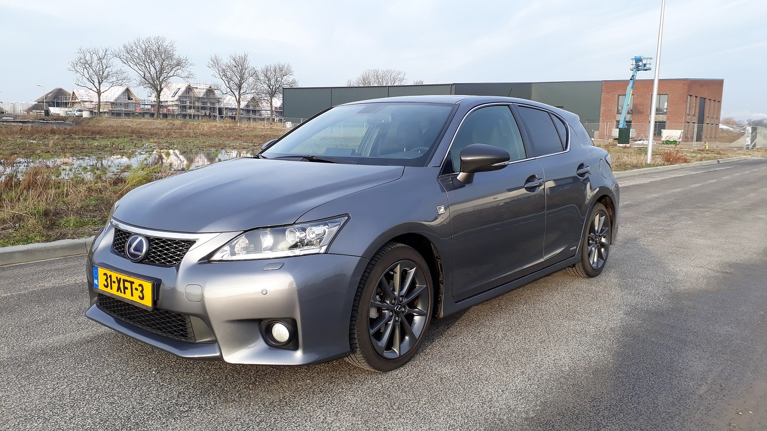 Lexus_CT200h_Fsport_Ext_lv.jpg