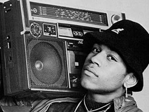 boombox300-d8f3a058e33bdfdd7f5b61647b4bb8c02a31c1b8-s800-c85.jpg