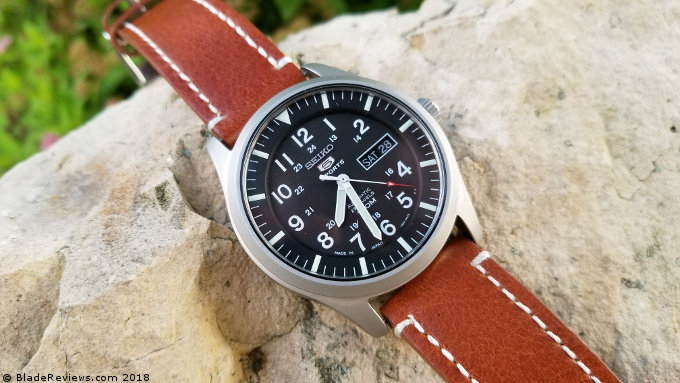 img-seiko-5-sports-snzg15j1-10.jpg