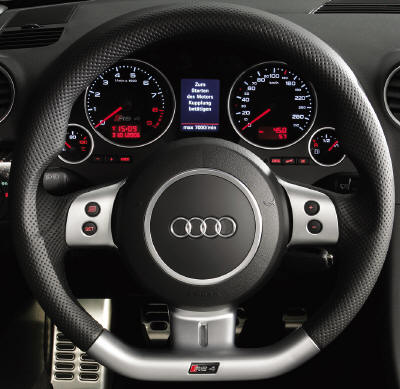 audi_rs4_cabrio_steering.jpg