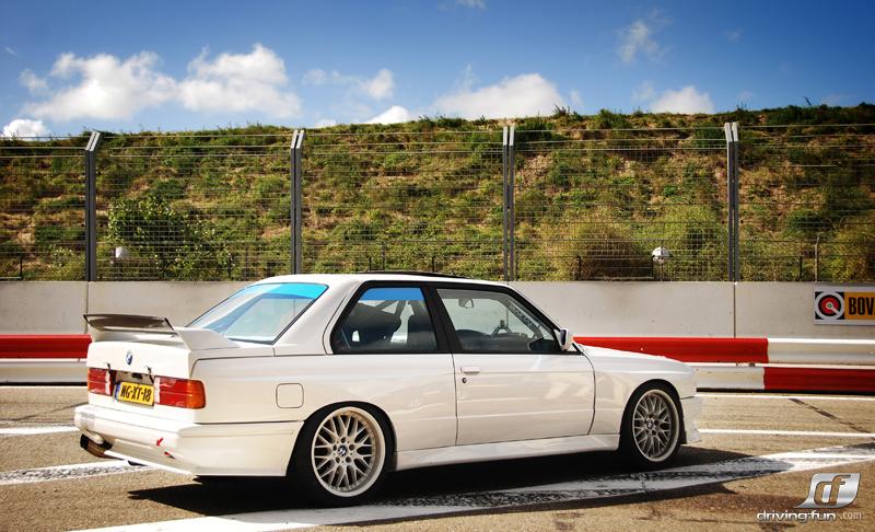 m3_e30.jpg