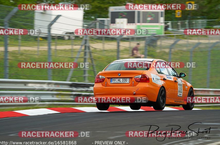 12-06-2022 sprong 1.JPG