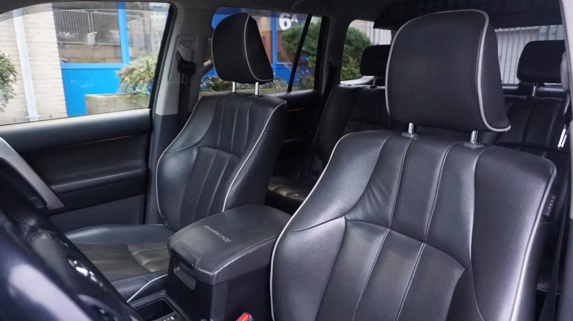 Toyota-Land-Cruiser-klein16.jpg