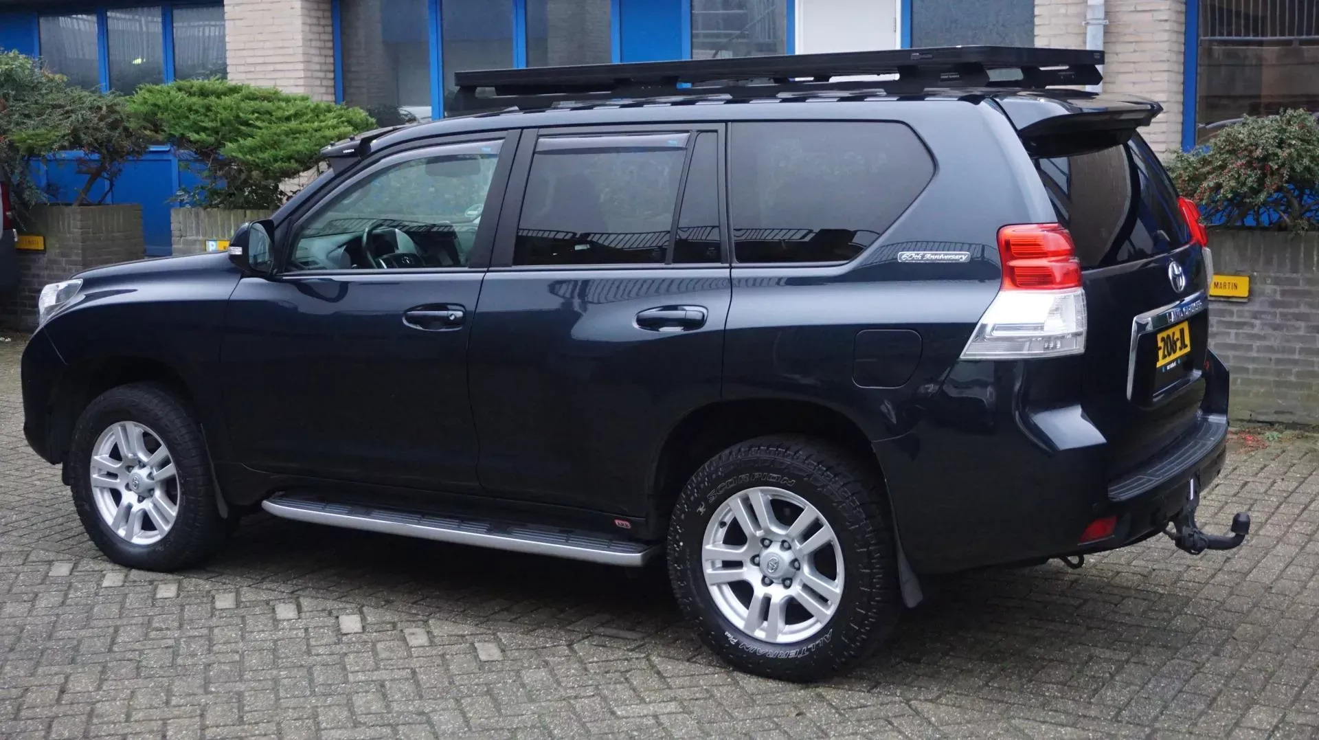 Toyota-Land-Cruiser-3-0-D-4D-F-SX-Automaat-60th-Anniversary-3.jpg