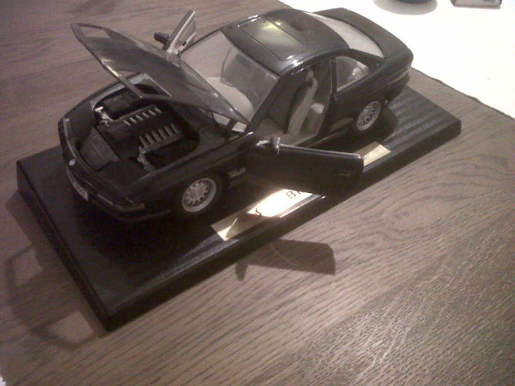 BMW850.jpg
