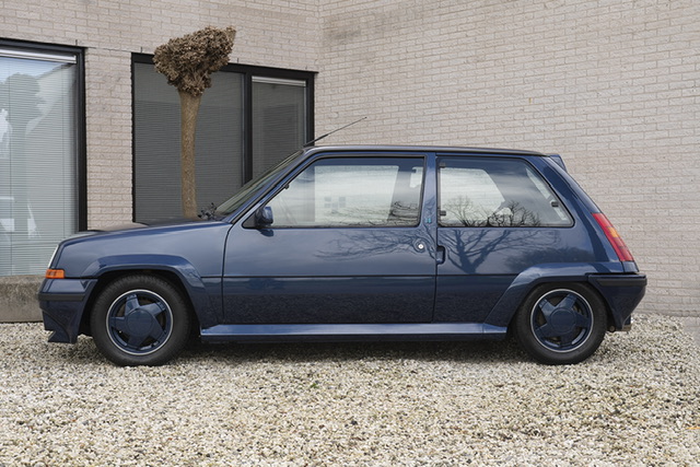 Blauwe renault 5_4.jpeg