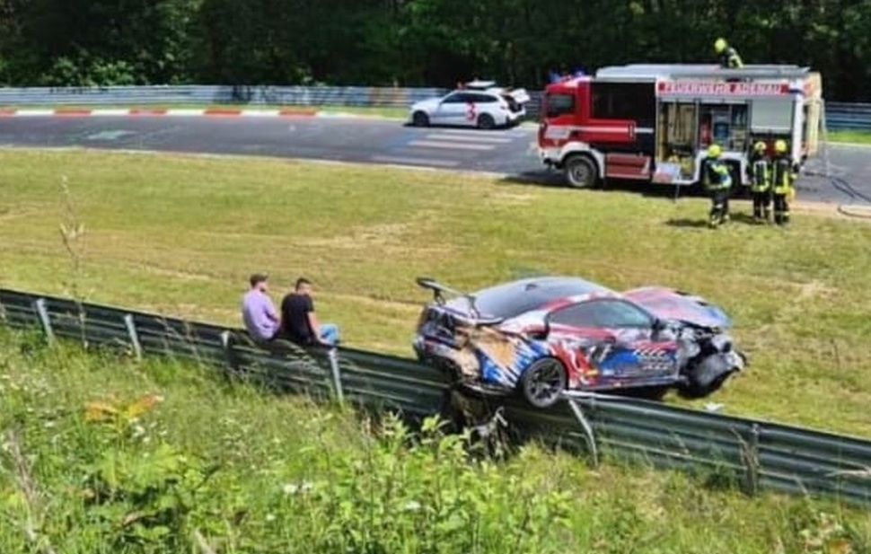 bmw-m4-crash-nurburgring.jpg