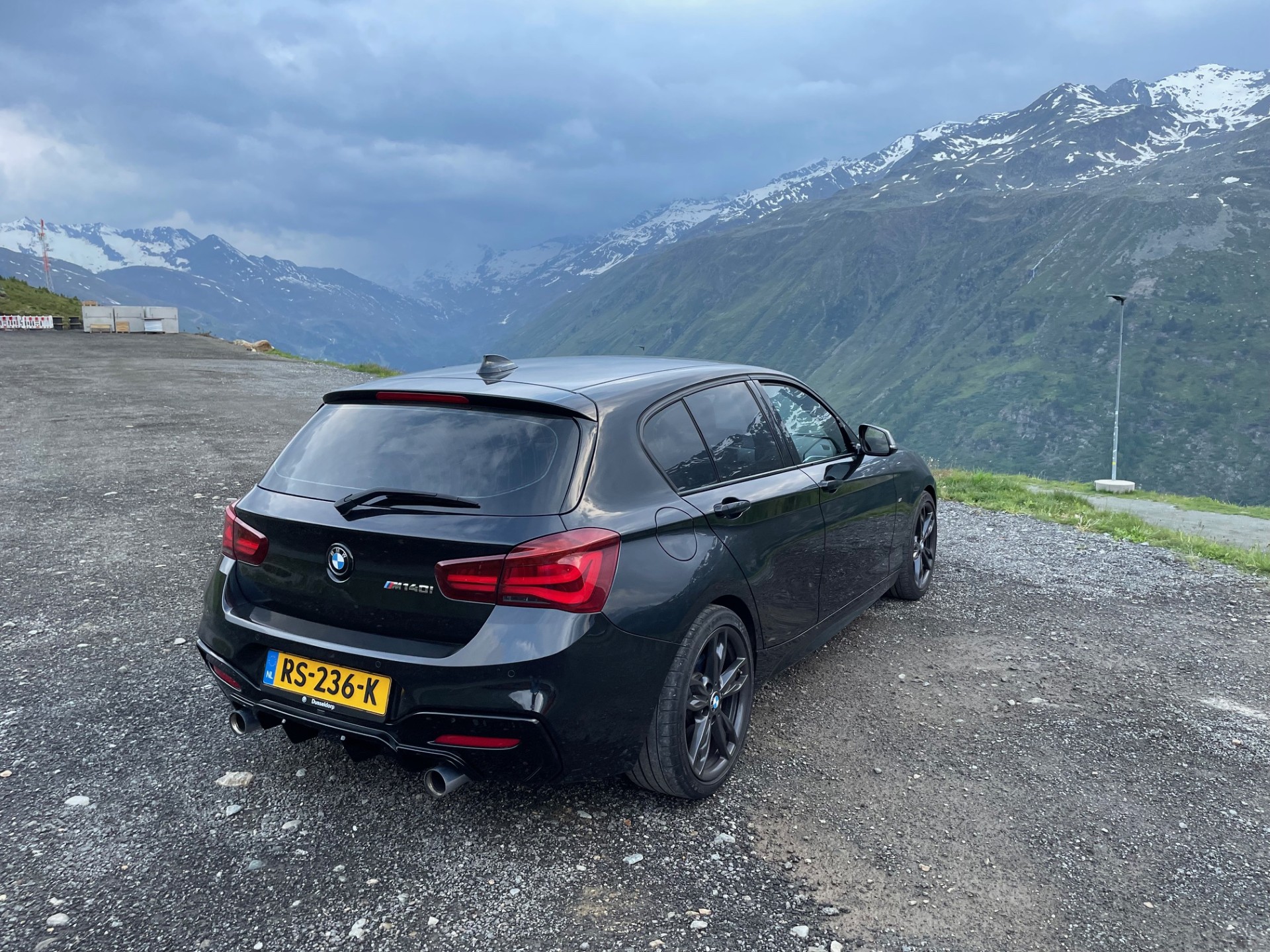 m140i Timmelsjoch achterkant.jpg