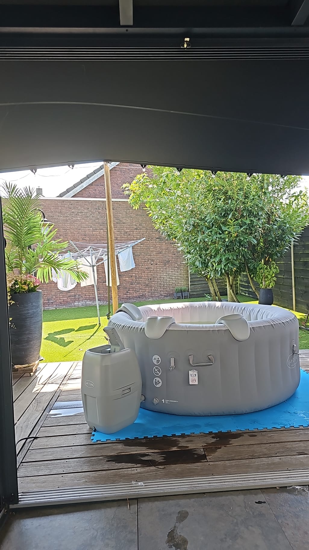jacuzzi.jpg
