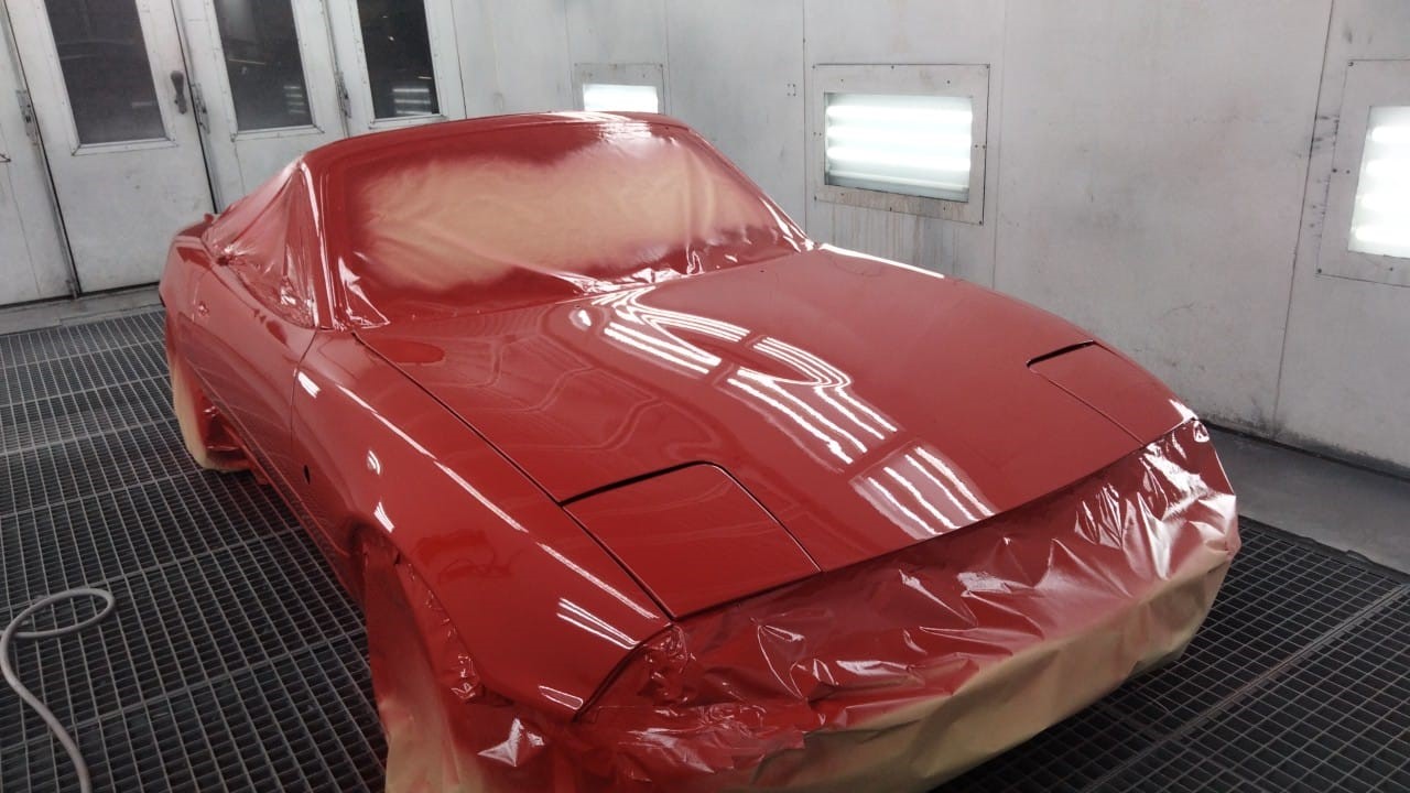 Mazda MX-5 '91 in de spuitkabine 2
