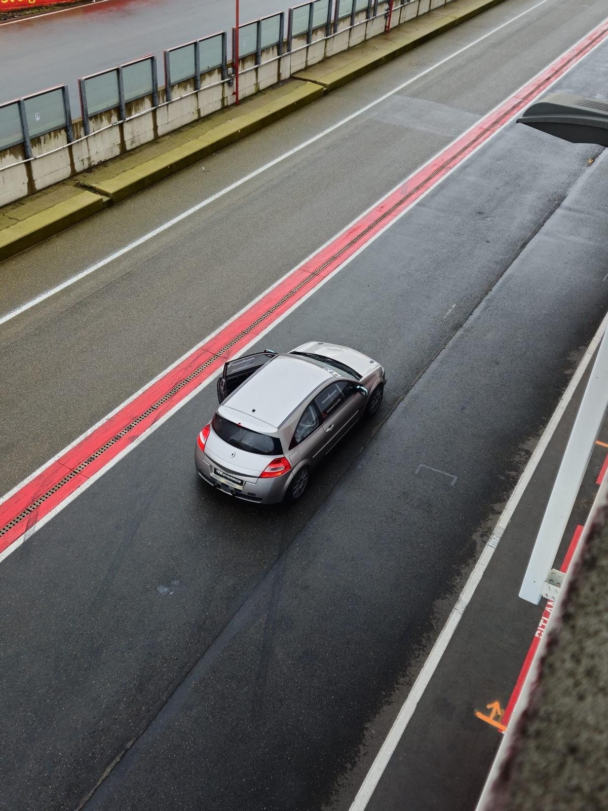 Pitlane.jpg