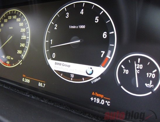 bmw-lcd-dash.jpg