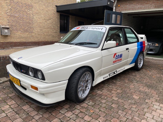 M3 E30 1.jpg