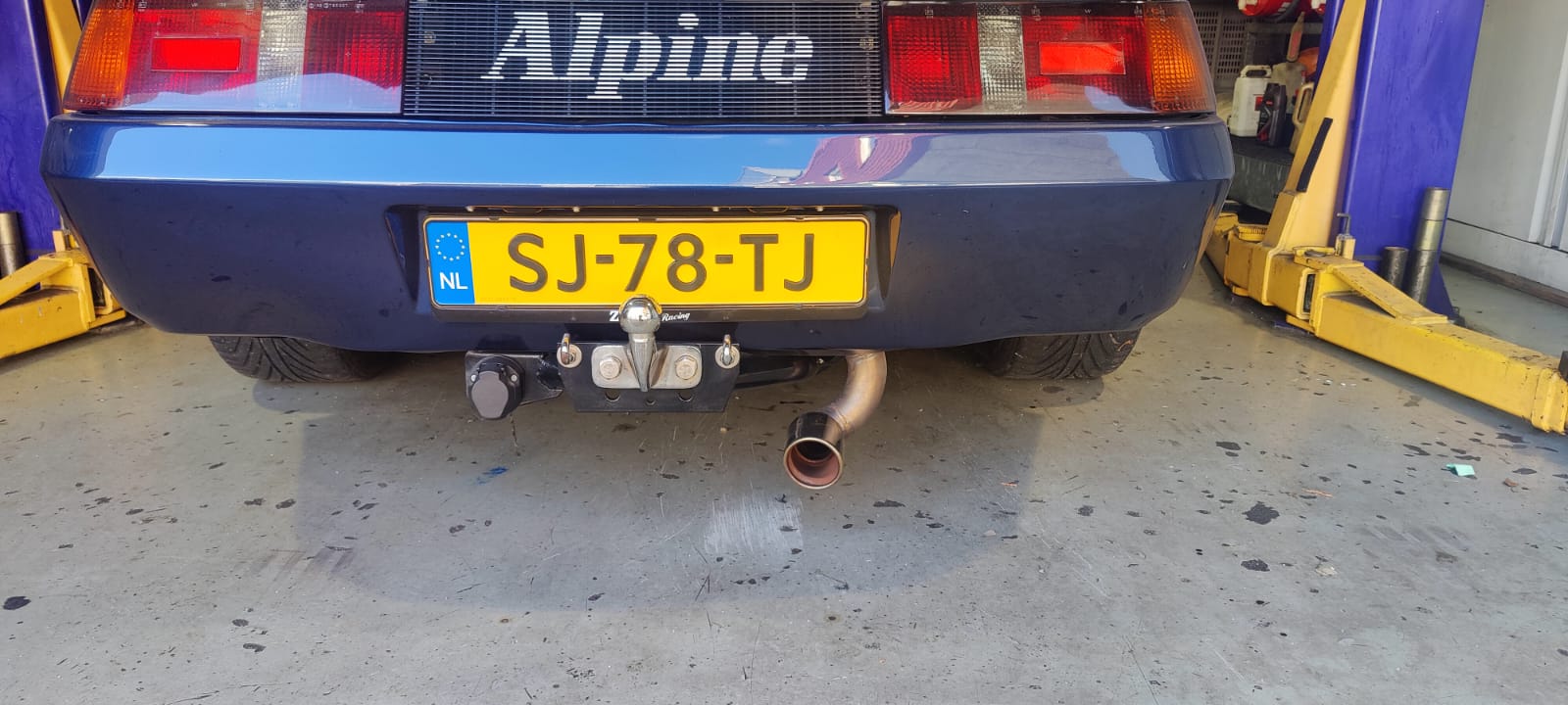 uitlaat kapoet.jpeg