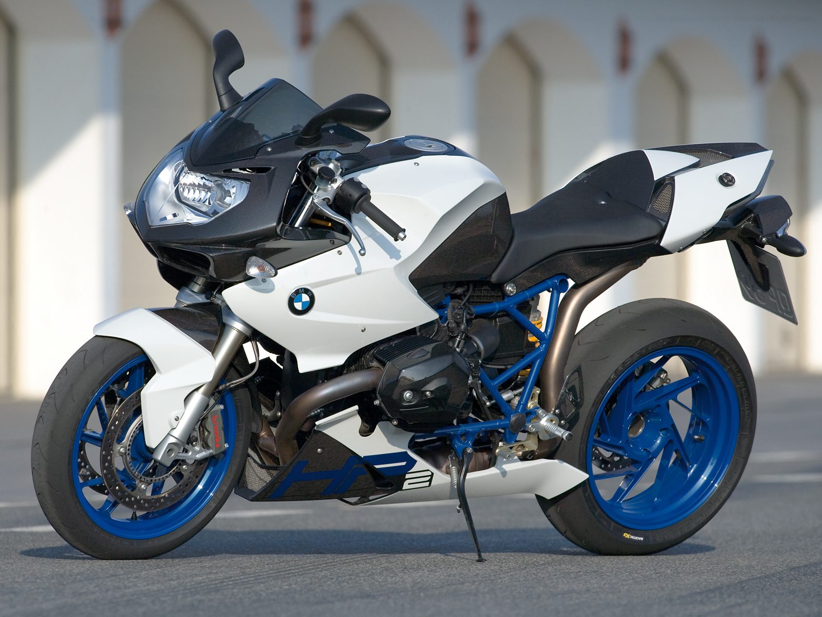 BMW-HP2-Sport-bike-06.jpg