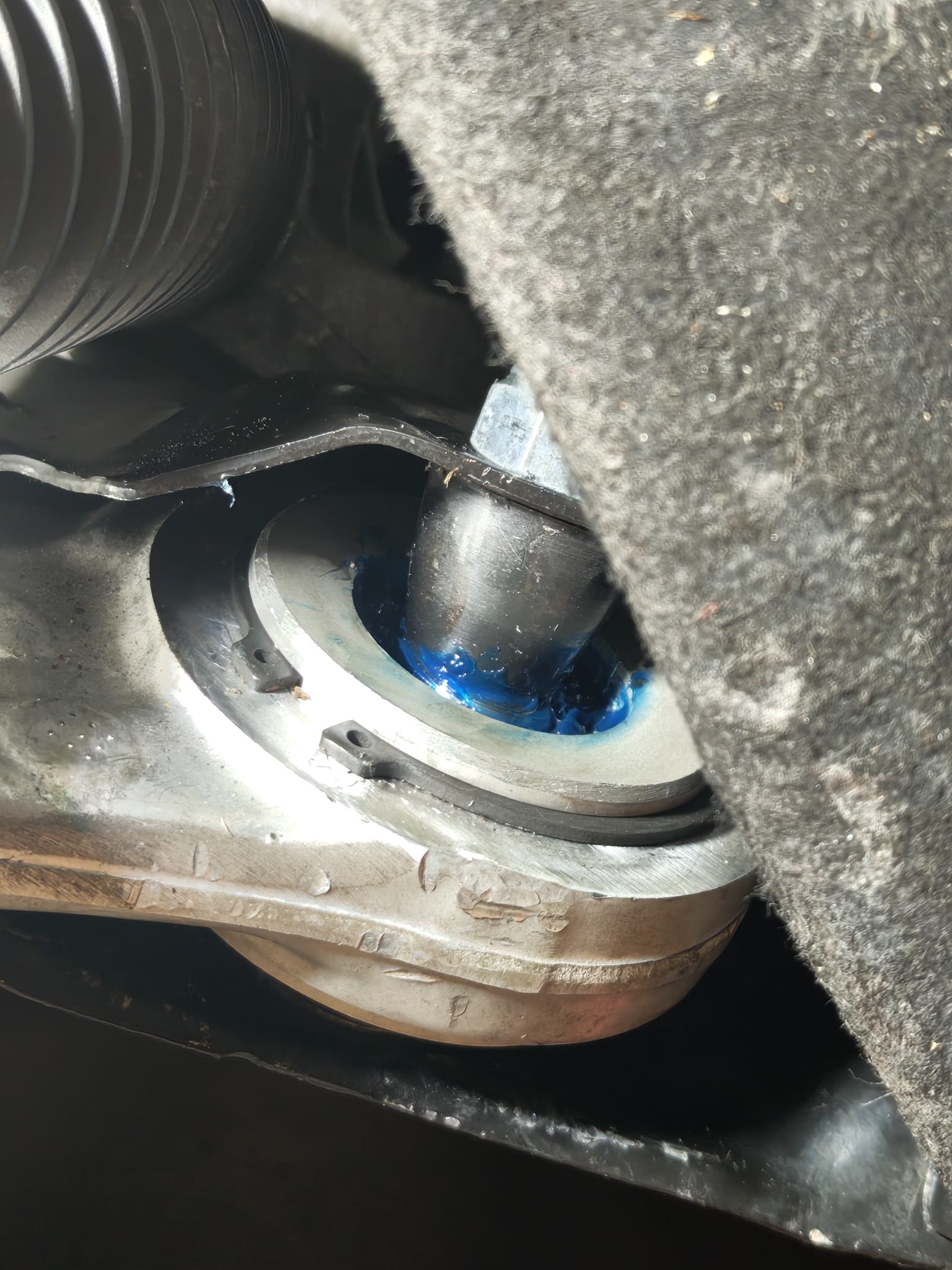 70mm bearing cup geinstalleerd2.jpeg