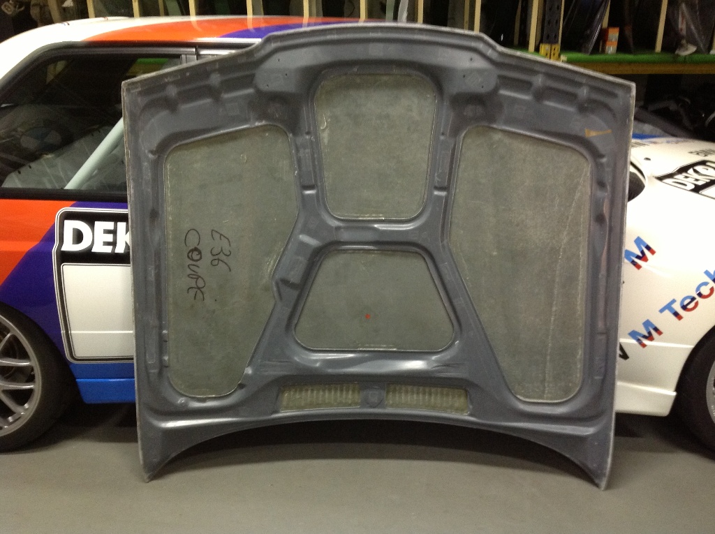 motorkap e36 coupe.JPG