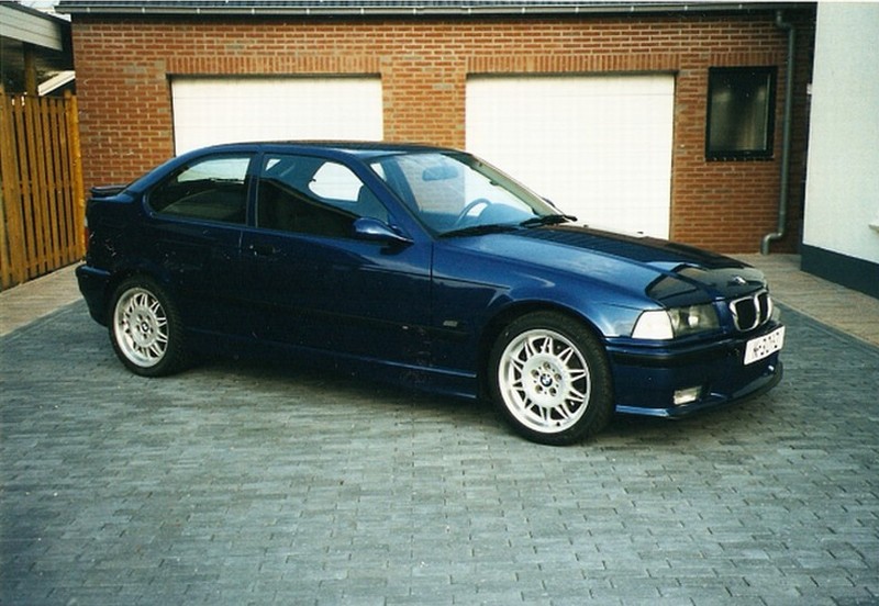 M Compact3.jpg