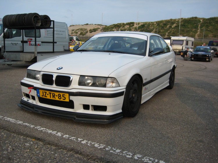 325i_2.jpg