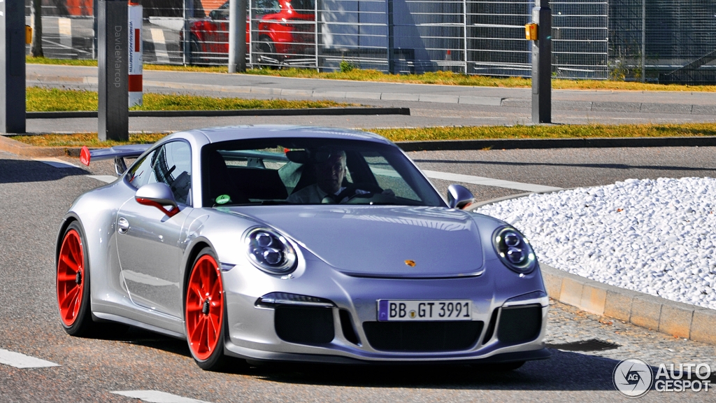porsche-991-gt3-c586901082013115850_3.jpg