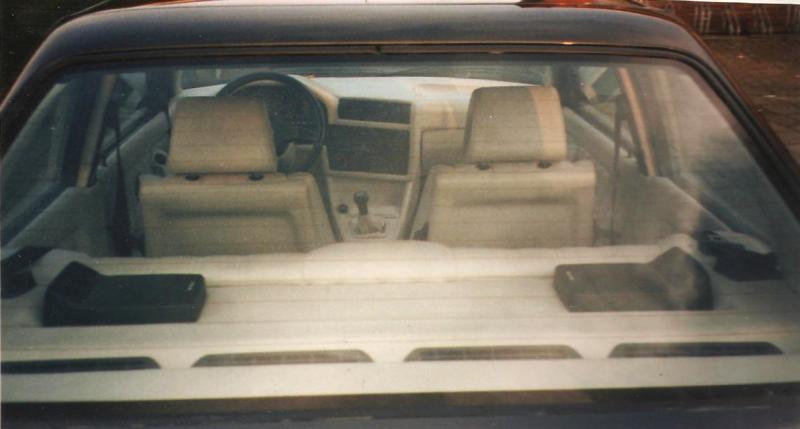 E30 M3 vol Champagne leder-d.jpg