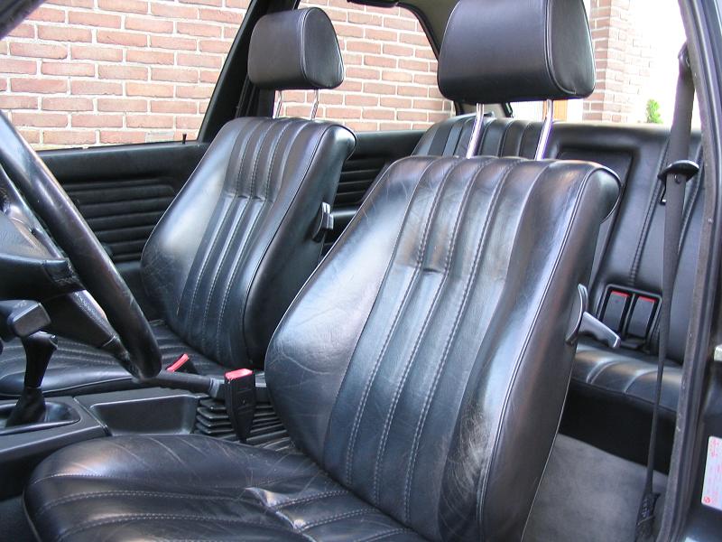 E30 Leder 01.jpg