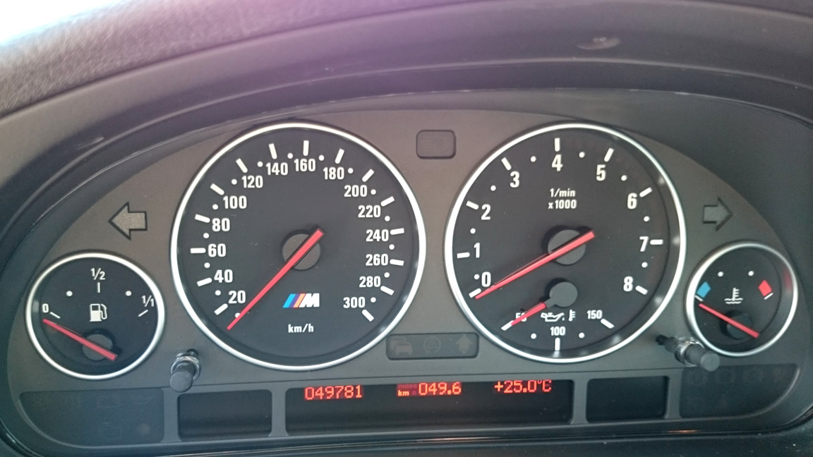 bmwm5_2.jpg