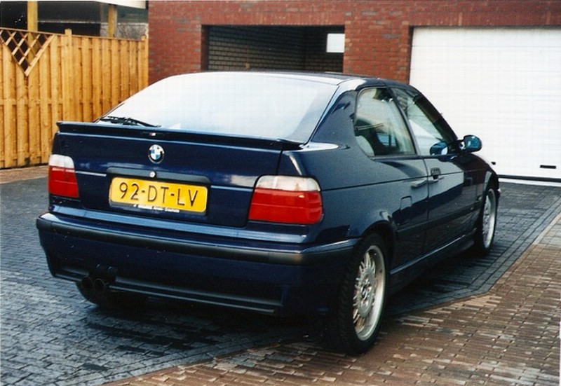 M compact1.jpg