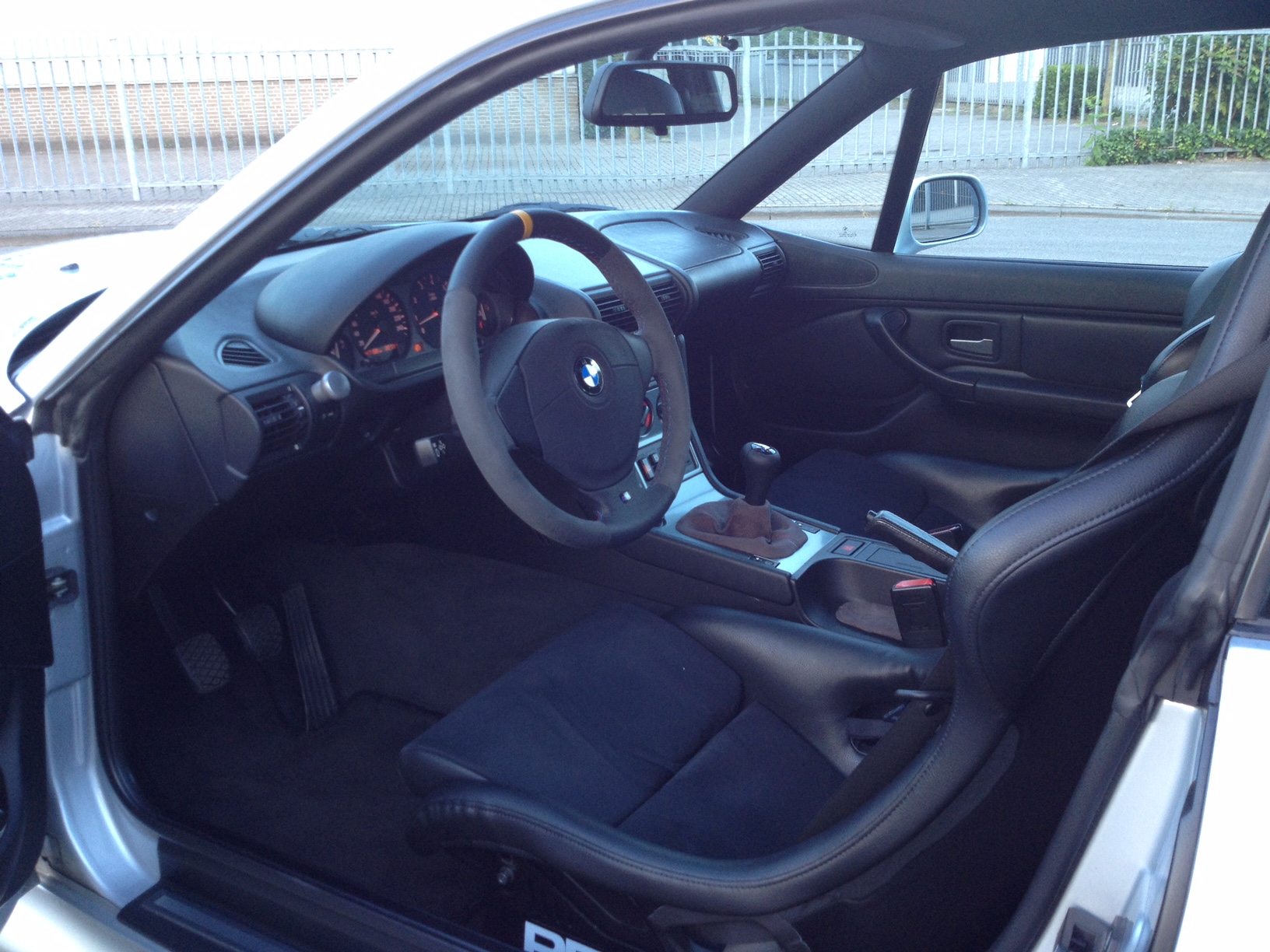 BMW Z3 2.8 Coupe Rotrex Recaro3.JPG
