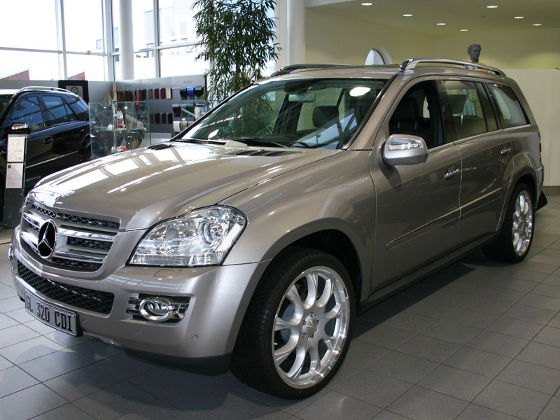 mercedes-benz-gl-klasse-mit-brabus-monoblock-e-silber-seitenansicht3.jpg