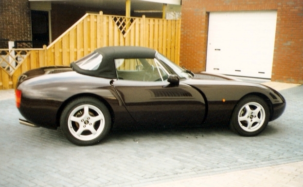 TVR Griffith 4.3 BIG VALVE ri Starmist Chianti.jpg